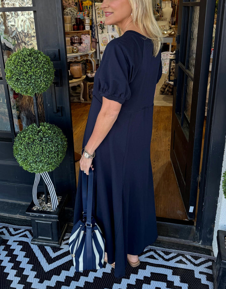 Lesly | Chic Puff Sleeve Round Neck Maxi Dress